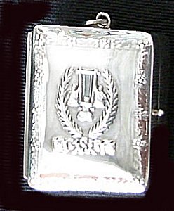gj-reAG938.jpg