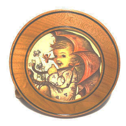 Hummel Music Box Wall decor Wooden Pull String