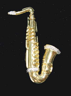 Saxophone brooch deals