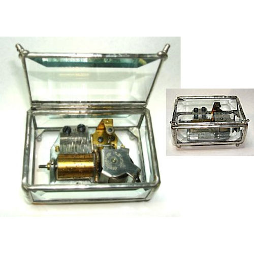 Reuge Jingle Bells Movement Circa 1950, in Leaded Glass Case