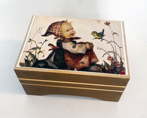 Hummel baby Girl with Bird musical box image by Inocencia Hummel