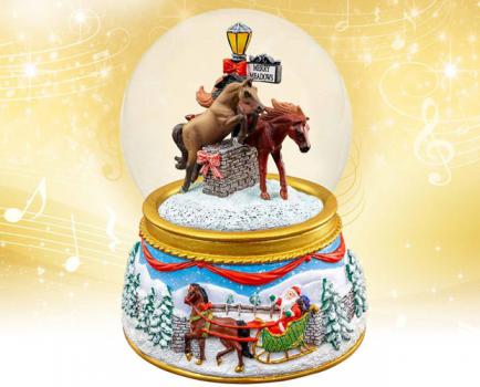 Santa Claus and horses, musical snow globe by breyers