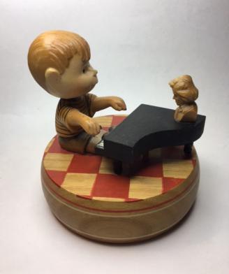 Vintage Schroeder at the piano, music box by Anri 