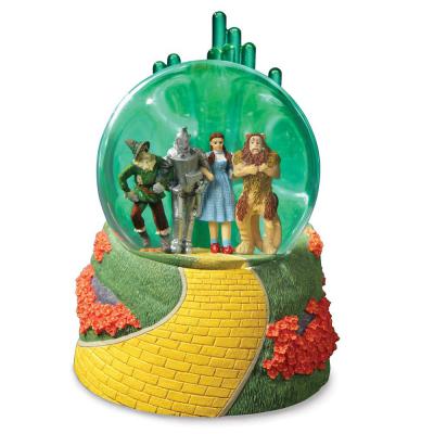 Emerald City with four Friends in Water Globe 