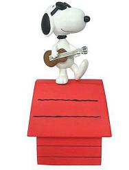 Peanuts - Snoopy playing guitar Musical Figurine