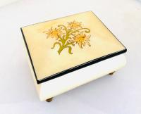 Inlaid Edelweiss on White Musical box by Ercolano