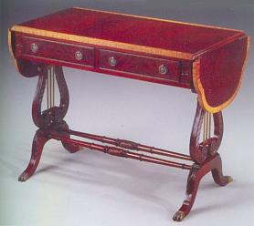 Lyre Dropside Desk