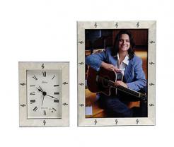 Frame and Clock Set White with Black Treble Clef Design