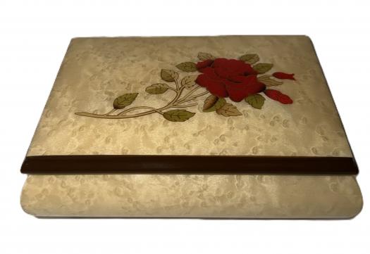 WhiteMusic Box with Red Rose 