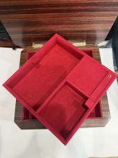 Urn false bottom