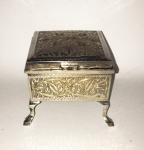 Zimbalist Smal Square footed Musical Box