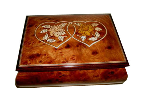 Italian inlay of linked hearts on elm music box