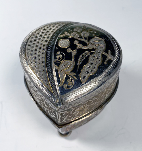 Heart Shaped Zimbalist Music Box featuring Peacocks